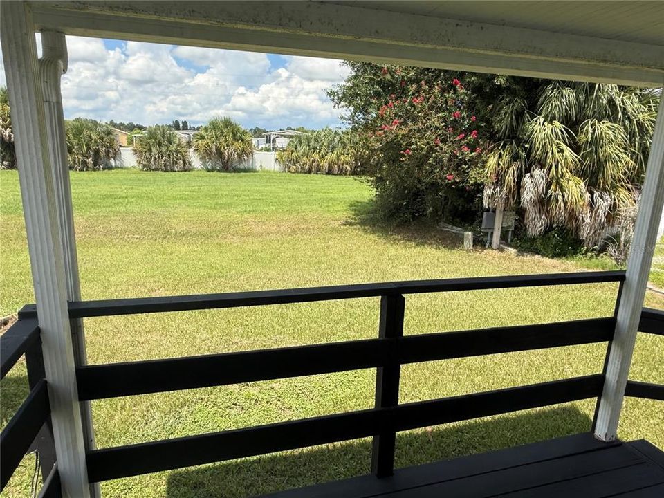 合同活跃: $129,900 (2 贝兹, 2 浴室, 960 平方英尺)