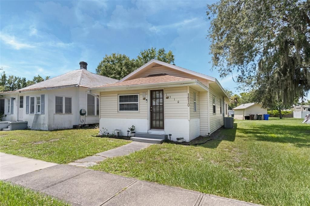 For Sale: $230,000 (2 beds, 1 baths, 1005 Square Feet)