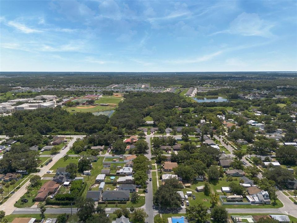 For Sale: $230,000 (2 beds, 1 baths, 1005 Square Feet)