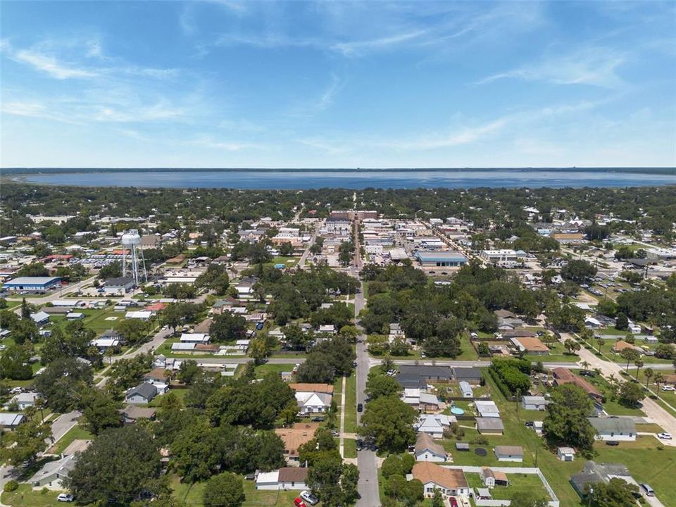 For Sale: $230,000 (2 beds, 1 baths, 1005 Square Feet)