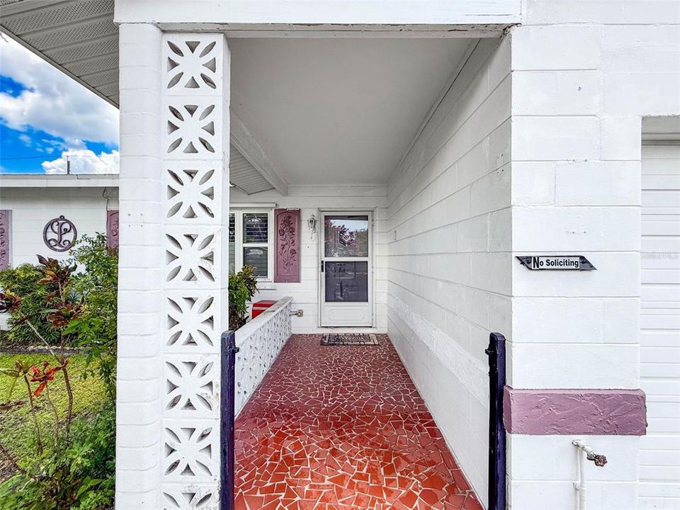 На продажу: $392,000 (2 спален, 2 ванн, 1207 Квадратных фут)