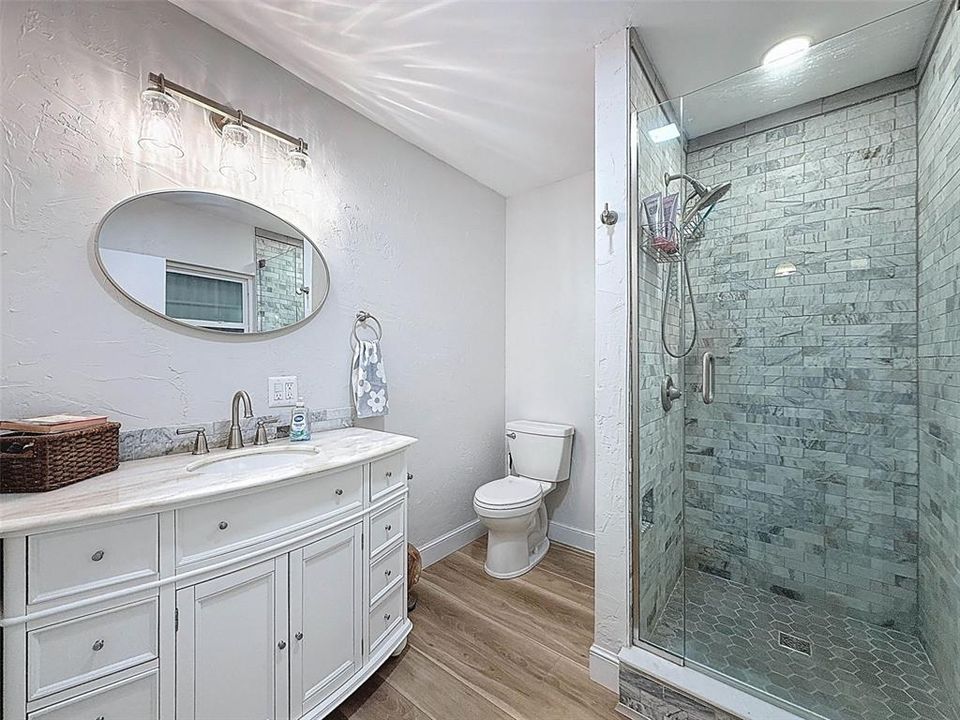 На продажу: $392,000 (2 спален, 2 ванн, 1207 Квадратных фут)