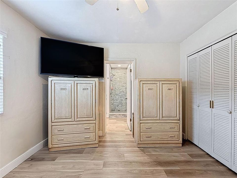 На продажу: $392,000 (2 спален, 2 ванн, 1207 Квадратных фут)