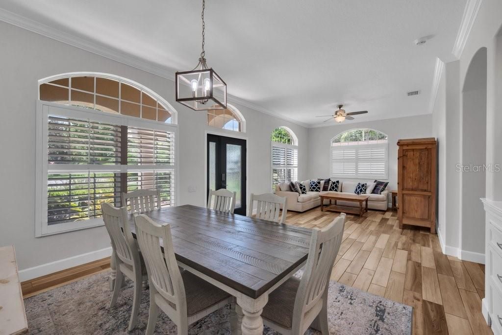 En Venta: $619,900 (3 camas, 2 baños, 2186 Pies cuadrados)