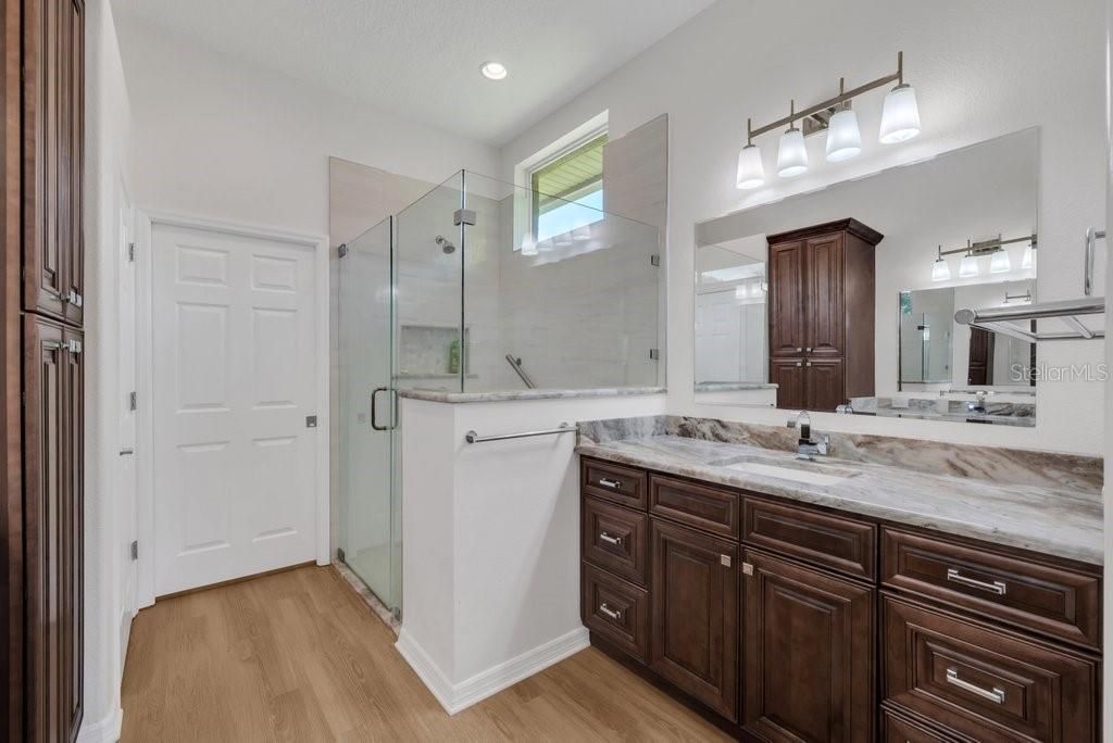 En Venta: $619,900 (3 camas, 2 baños, 2186 Pies cuadrados)