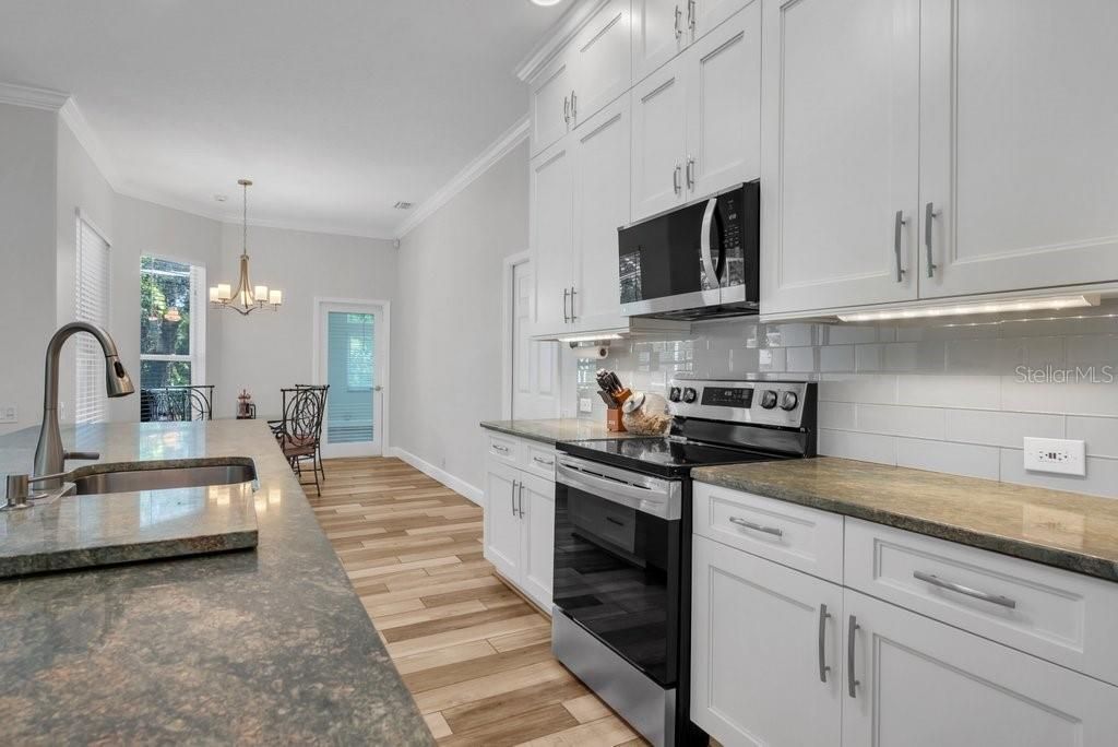 En Venta: $619,900 (3 camas, 2 baños, 2186 Pies cuadrados)