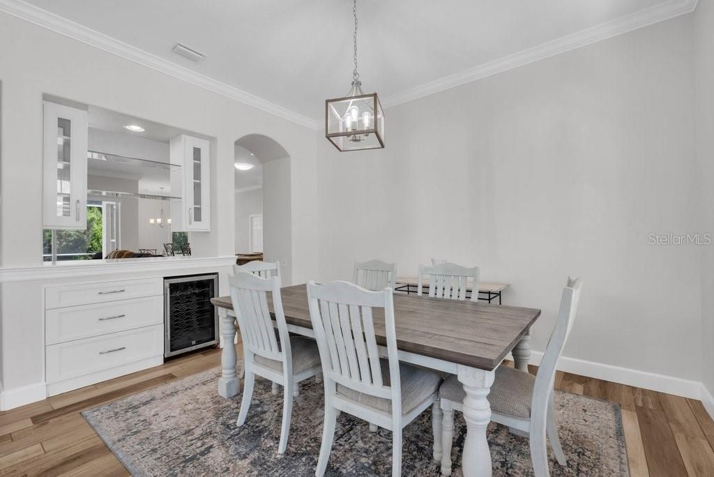 En Venta: $619,900 (3 camas, 2 baños, 2186 Pies cuadrados)