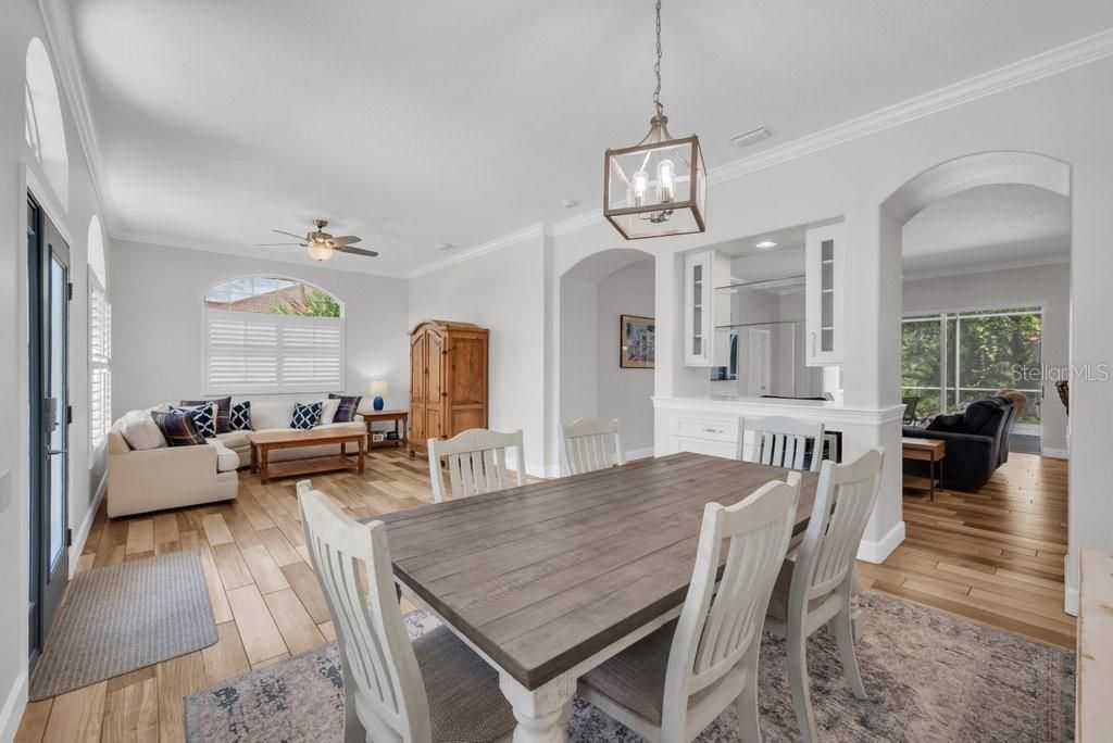 En Venta: $619,900 (3 camas, 2 baños, 2186 Pies cuadrados)