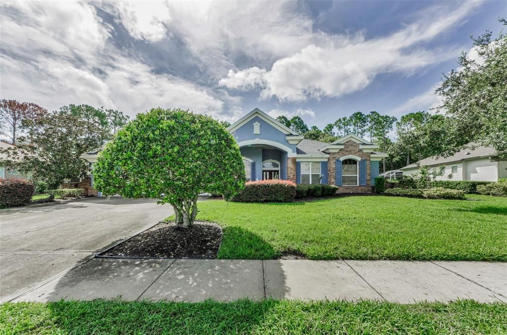 合同活跃: $1,099,999 (5 贝兹, 3 浴室, 4395 平方英尺)