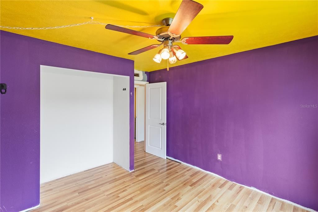 Activo con contrato: $85,000 (2 camas, 2 baños, 919 Pies cuadrados)