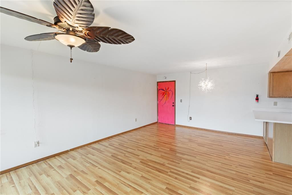 Activo con contrato: $85,000 (2 camas, 2 baños, 919 Pies cuadrados)