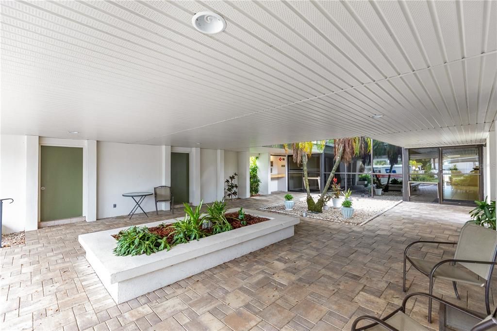 Activo con contrato: $85,000 (2 camas, 2 baños, 919 Pies cuadrados)