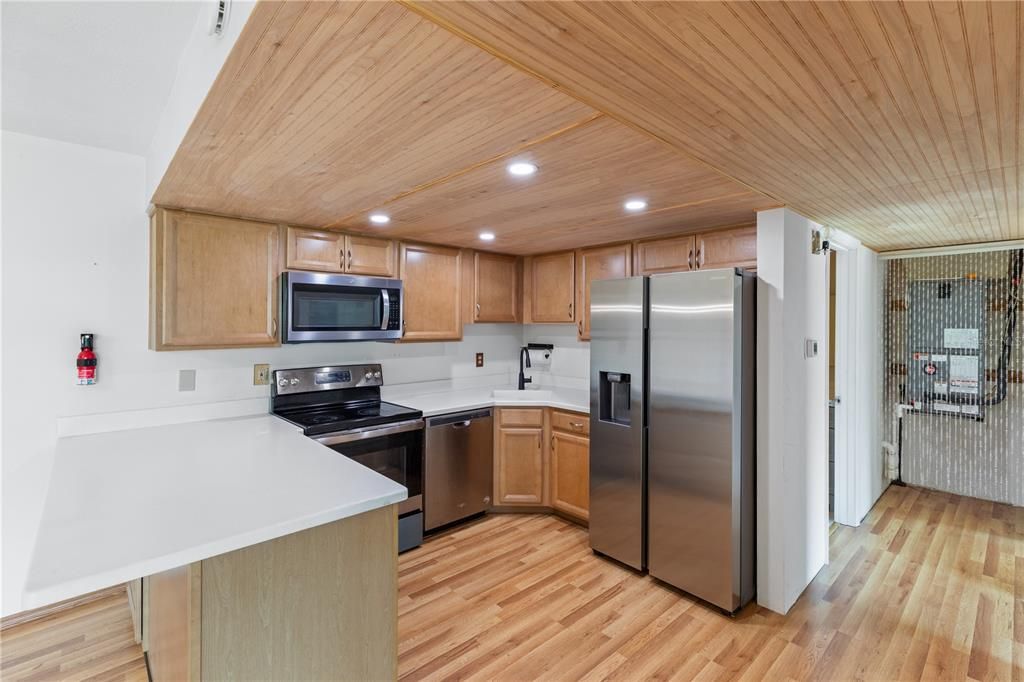 Activo con contrato: $85,000 (2 camas, 2 baños, 919 Pies cuadrados)