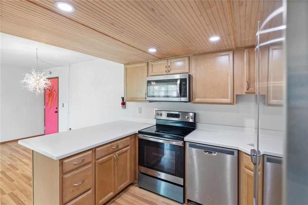 Activo con contrato: $85,000 (2 camas, 2 baños, 919 Pies cuadrados)