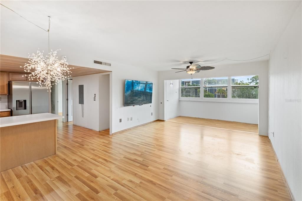 Activo con contrato: $85,000 (2 camas, 2 baños, 919 Pies cuadrados)