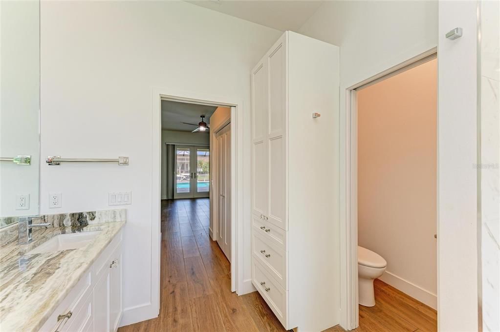 Active With Contract: $949,000 (4 beds, 3 baths, 2242 Square Feet)