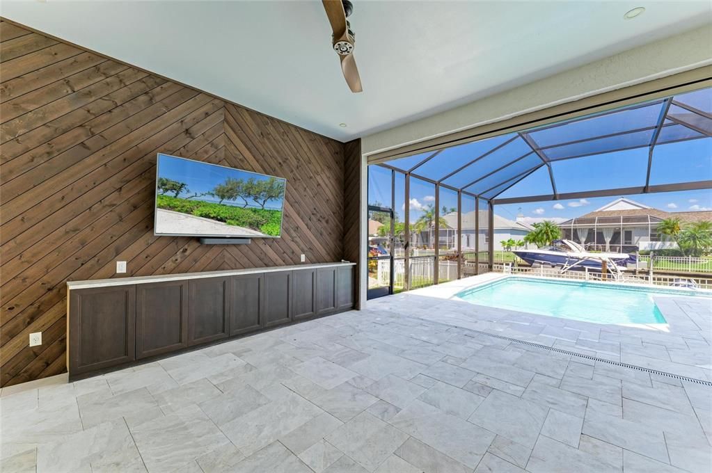 Active With Contract: $949,000 (4 beds, 3 baths, 2242 Square Feet)