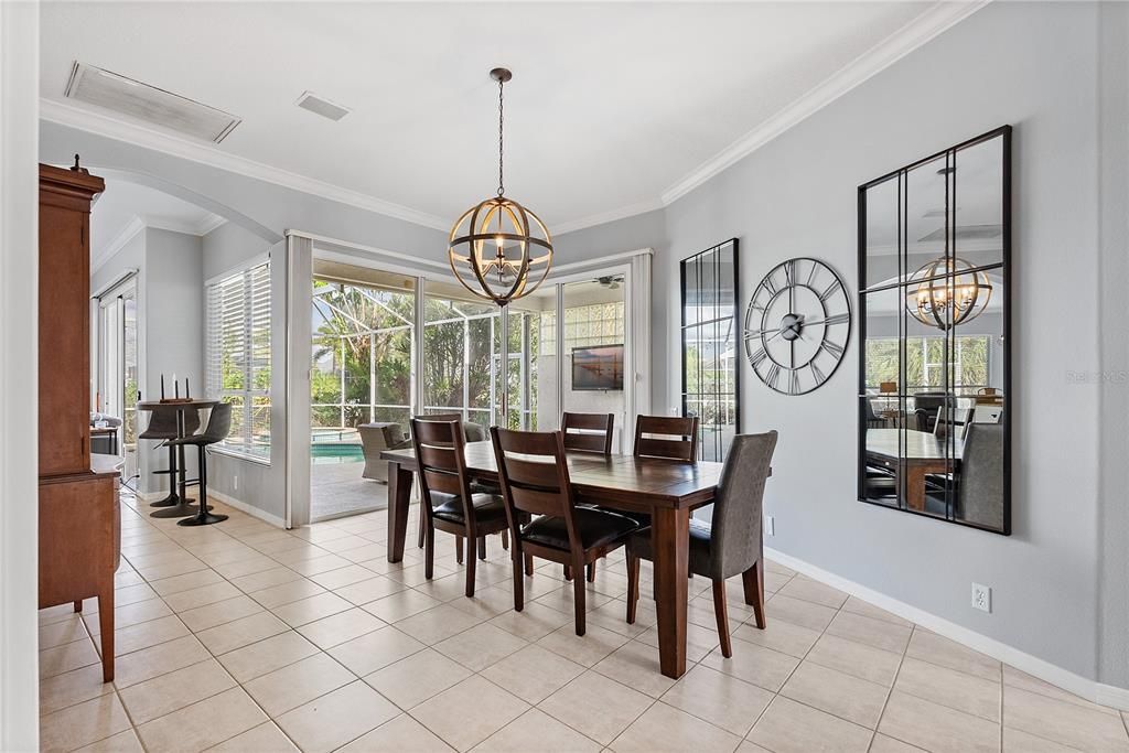 En Renta: $5,400 (4 camas, 3 baños, 2251 Pies cuadrados)