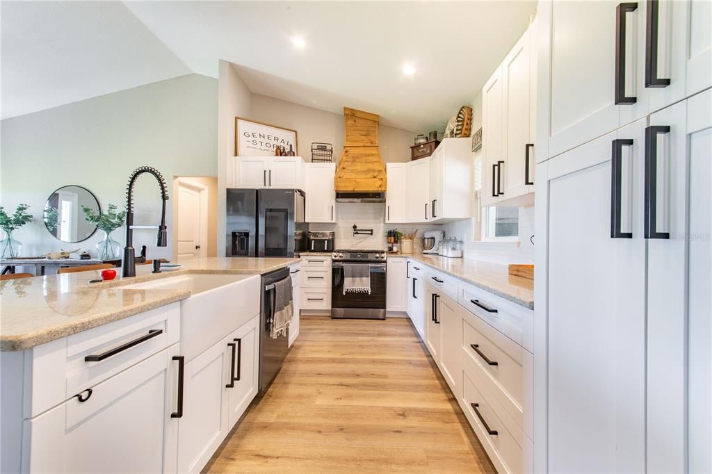 На продажу: $789,000 (3 спален, 2 ванн, 1839 Квадратных фут)