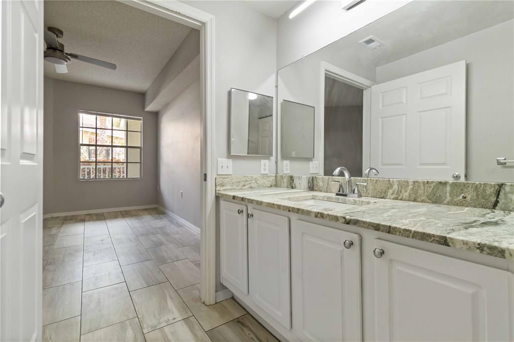 合同活跃: $209,000 (2 贝兹, 2 浴室, 1192 平方英尺)