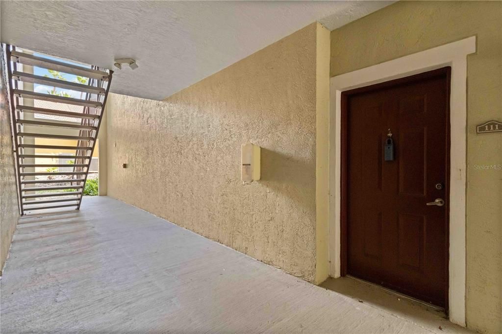 合同活跃: $209,000 (2 贝兹, 2 浴室, 1192 平方英尺)