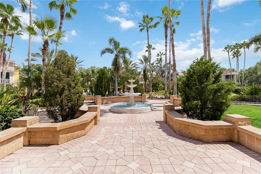 合同活跃: $209,000 (2 贝兹, 2 浴室, 1192 平方英尺)