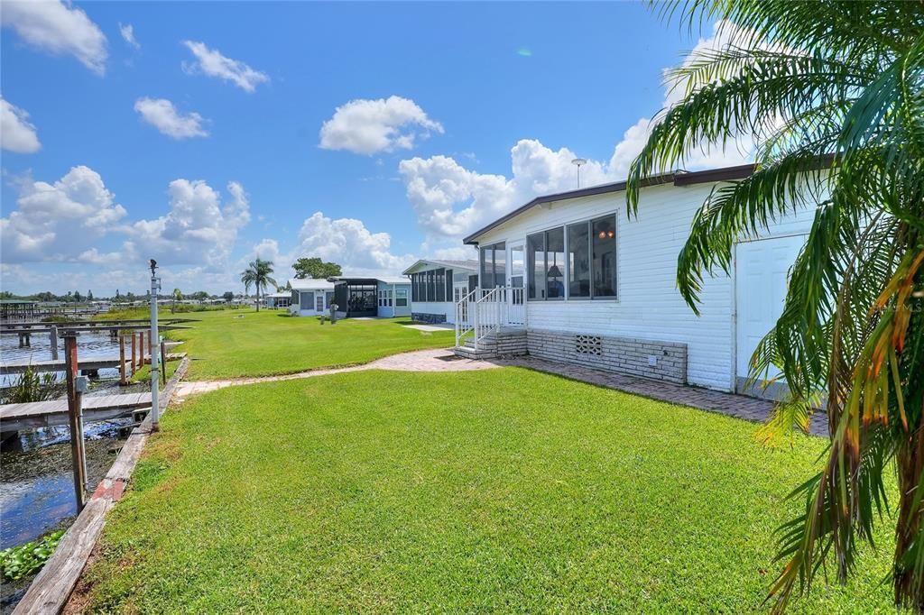 待售: $169,900 (2 贝兹, 2 浴室, 1322 平方英尺)