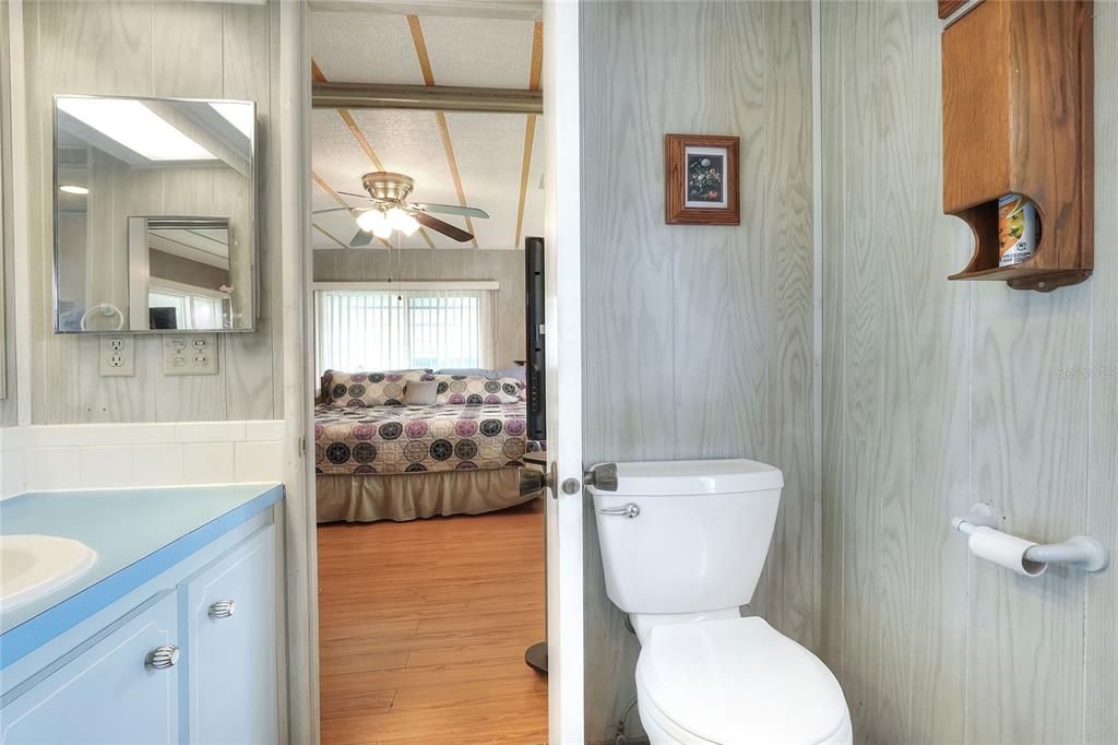 待售: $169,900 (2 贝兹, 2 浴室, 1322 平方英尺)