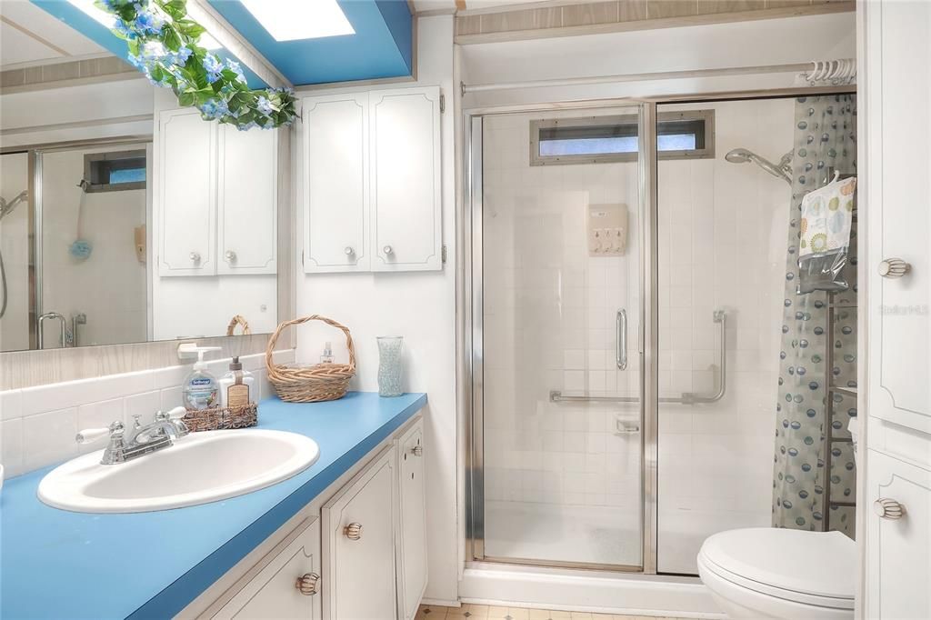 待售: $169,900 (2 贝兹, 2 浴室, 1322 平方英尺)