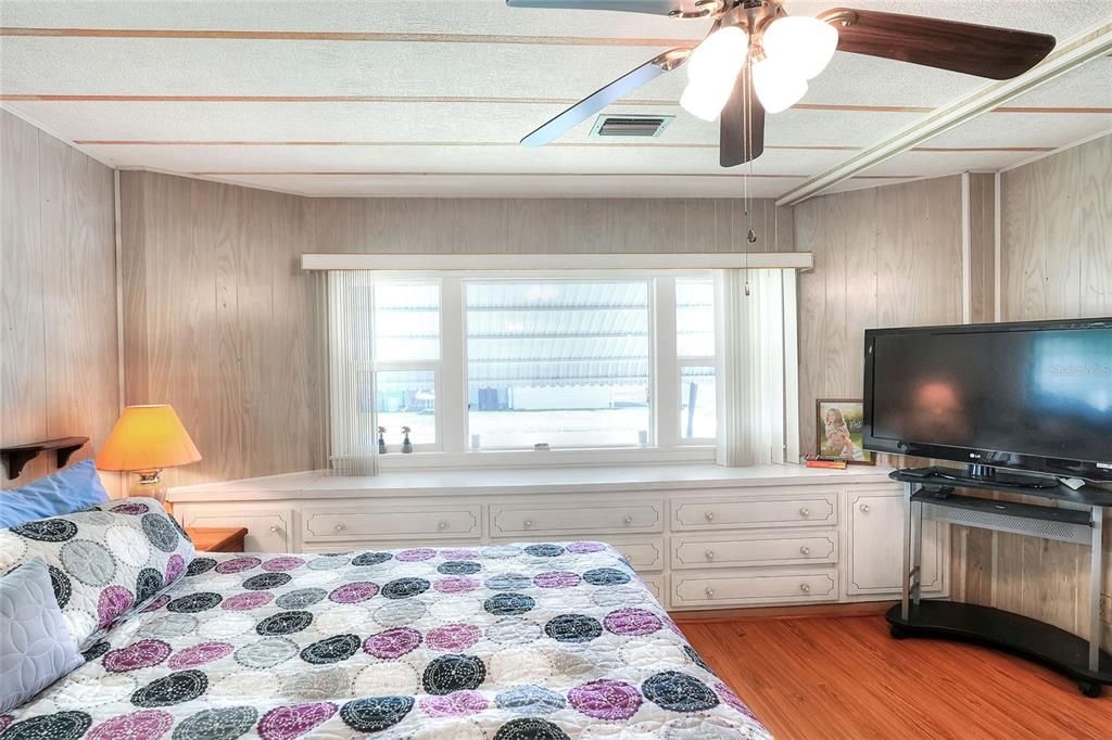 待售: $169,900 (2 贝兹, 2 浴室, 1322 平方英尺)