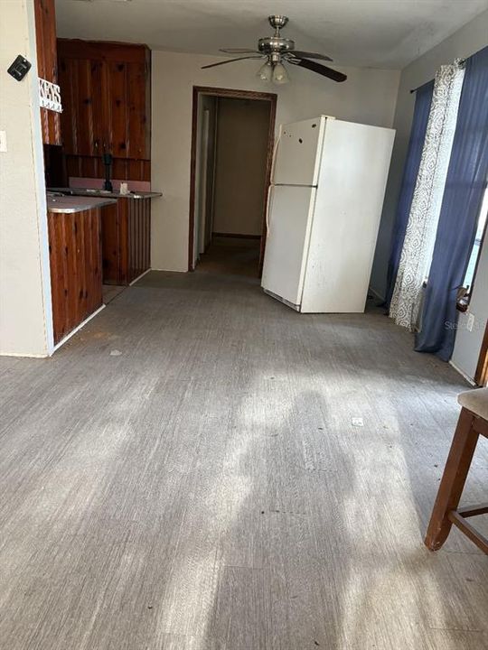 For Sale: $215,000 (3 beds, 2 baths, 1440 Square Feet)