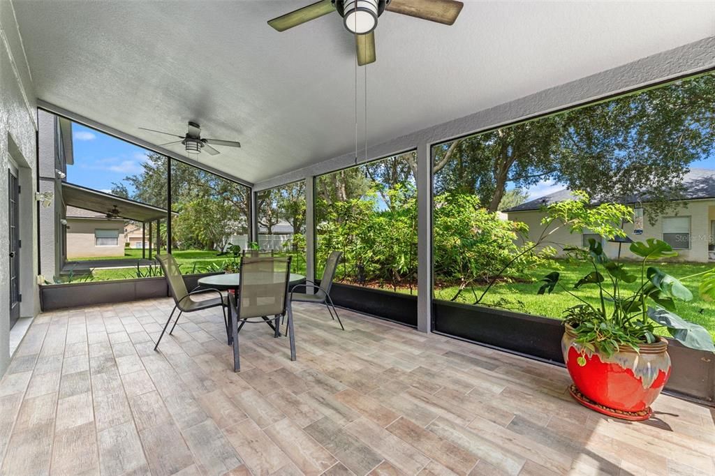 Под контрактом: $549,900 (4 спален, 3 ванн, 2860 Квадратных фут)