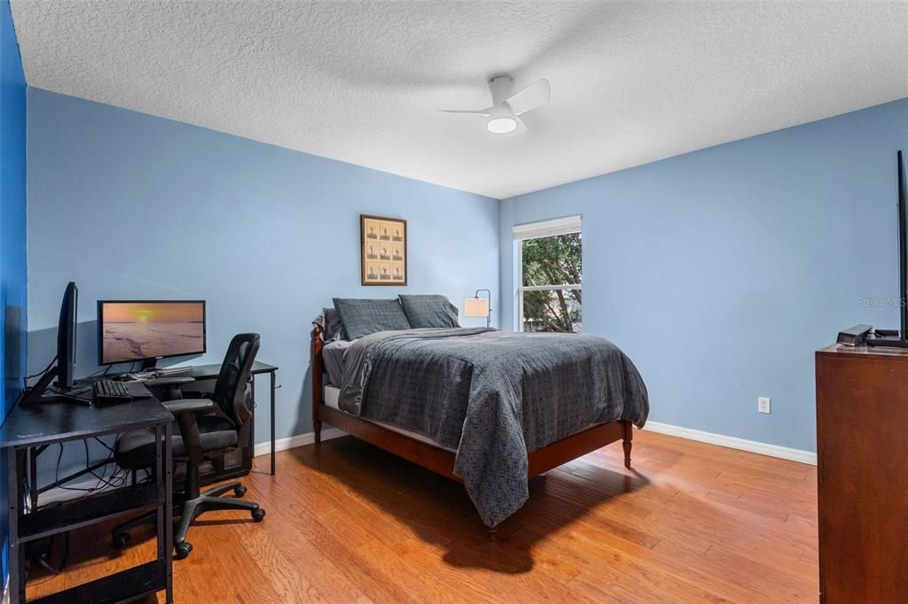 Под контрактом: $549,900 (4 спален, 3 ванн, 2860 Квадратных фут)