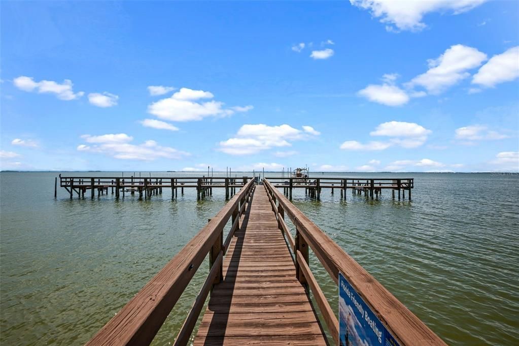 Activo con contrato: $429,000 (3 camas, 2 baños, 2050 Pies cuadrados)