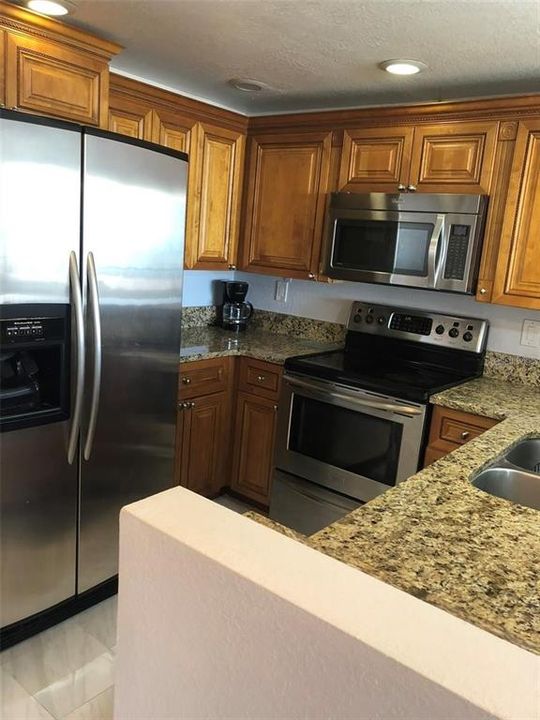 出租: $2,500 (0 贝兹, 1 浴室, 640 平方英尺)