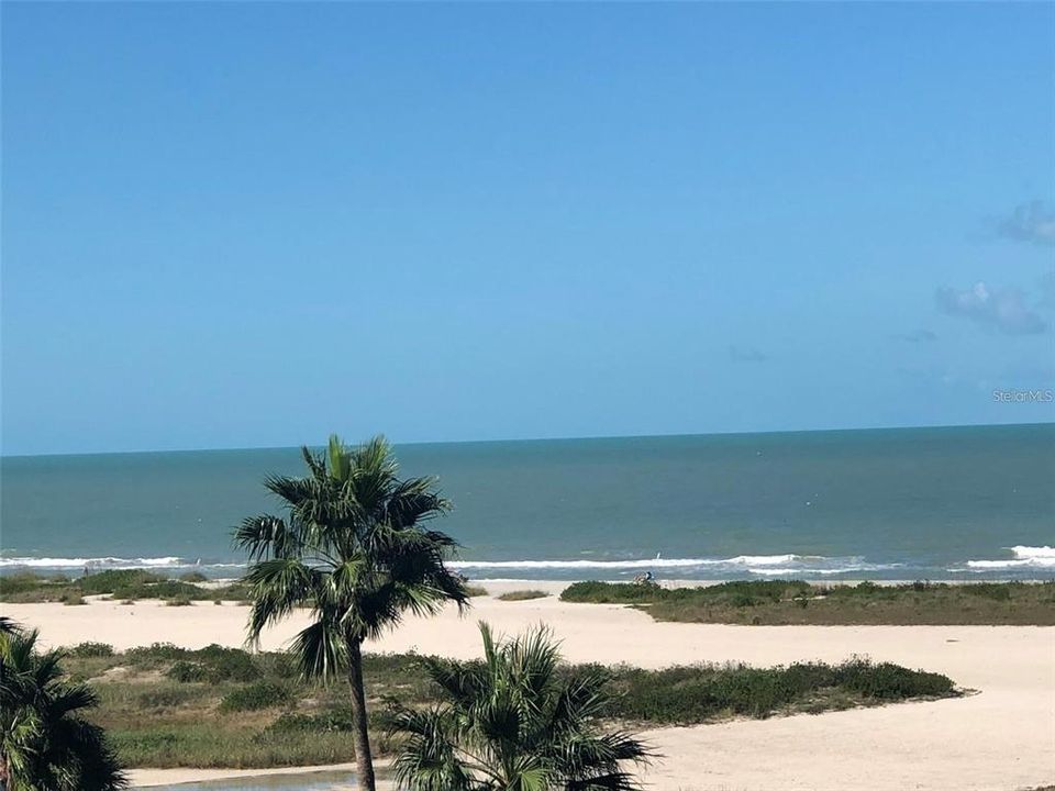 出租: $2,500 (0 贝兹, 1 浴室, 640 平方英尺)