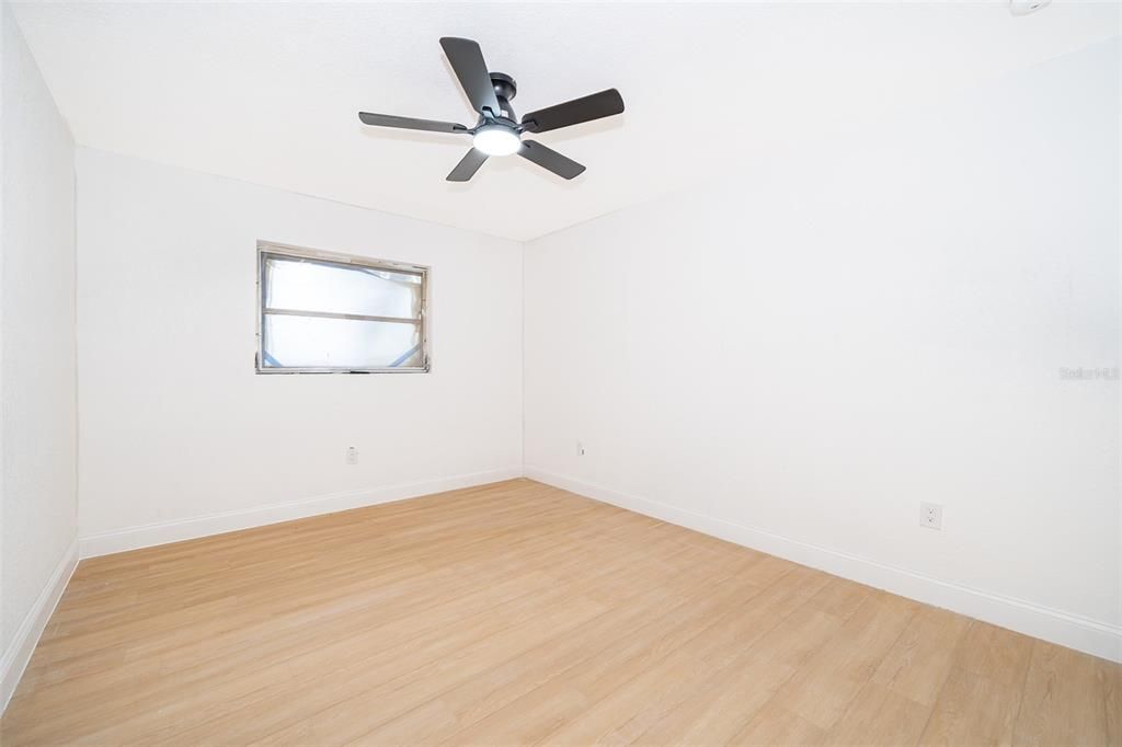 Active With Contract: $185,500 (2 beds, 2 baths, 1710 Square Feet)