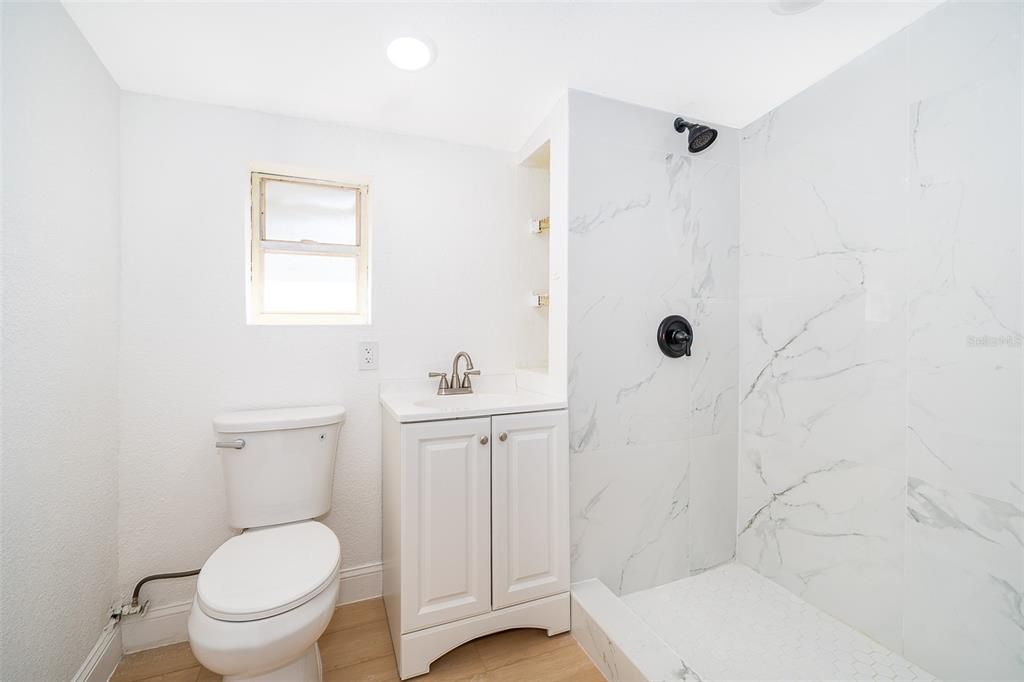 Active With Contract: $185,500 (2 beds, 2 baths, 1710 Square Feet)