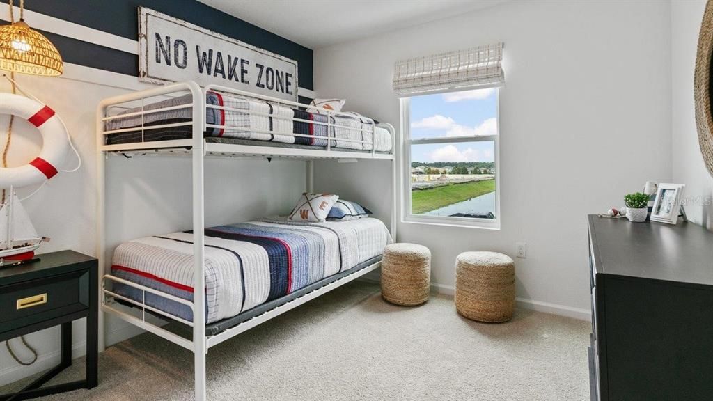 合同活跃: $269,990 (3 贝兹, 2 浴室, 1308 平方英尺)