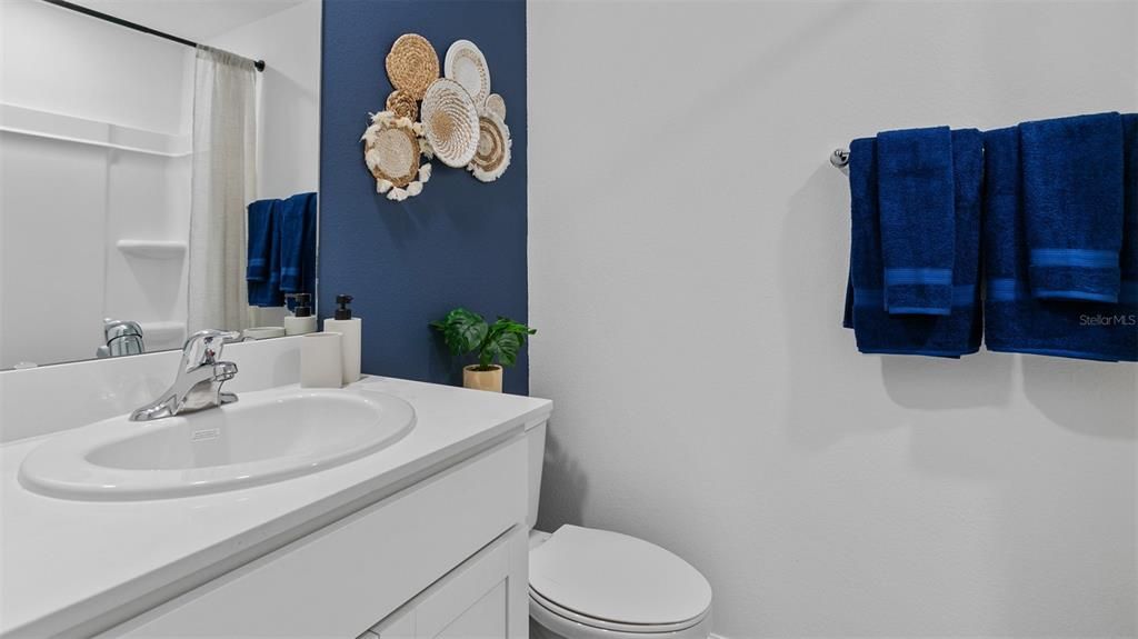 合同活跃: $269,990 (3 贝兹, 2 浴室, 1308 平方英尺)