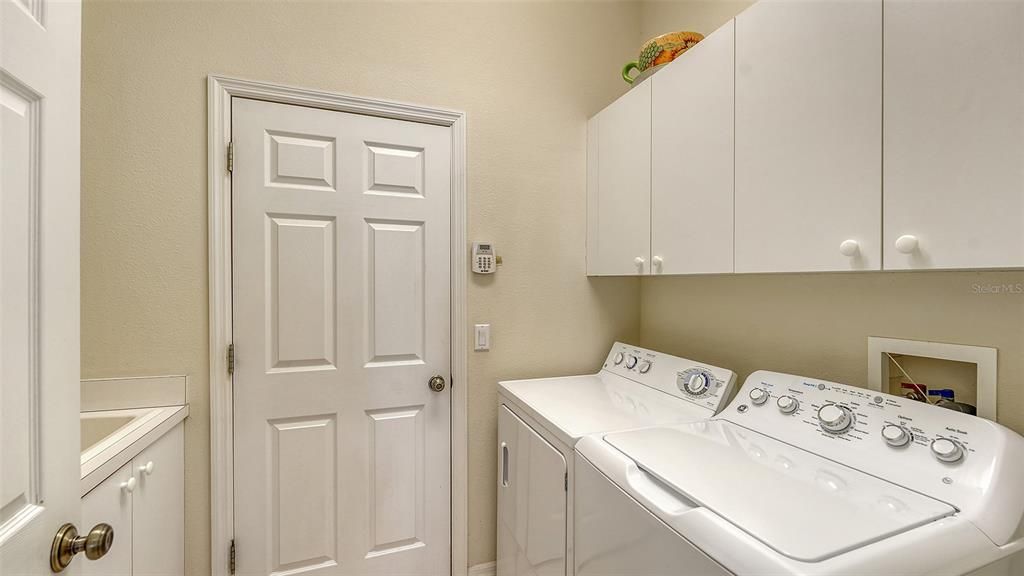 For Rent: $6,500 (3 beds, 2 baths, 2032 Square Feet)