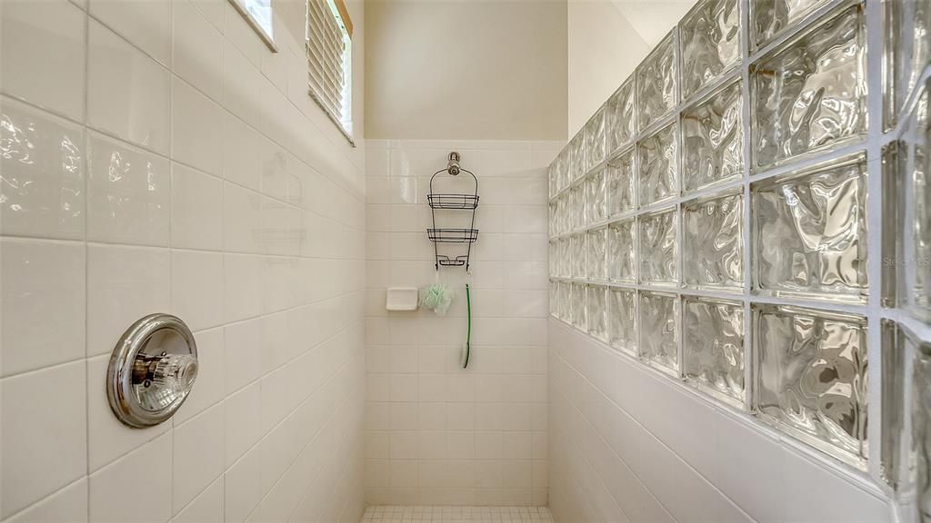 For Rent: $6,500 (3 beds, 2 baths, 2032 Square Feet)