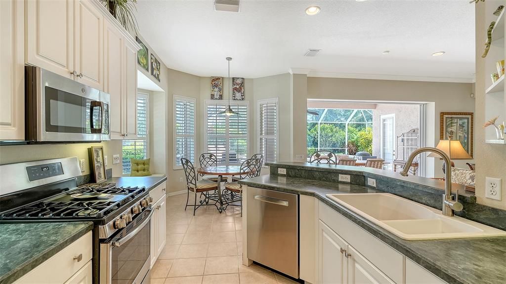 For Rent: $6,500 (3 beds, 2 baths, 2032 Square Feet)