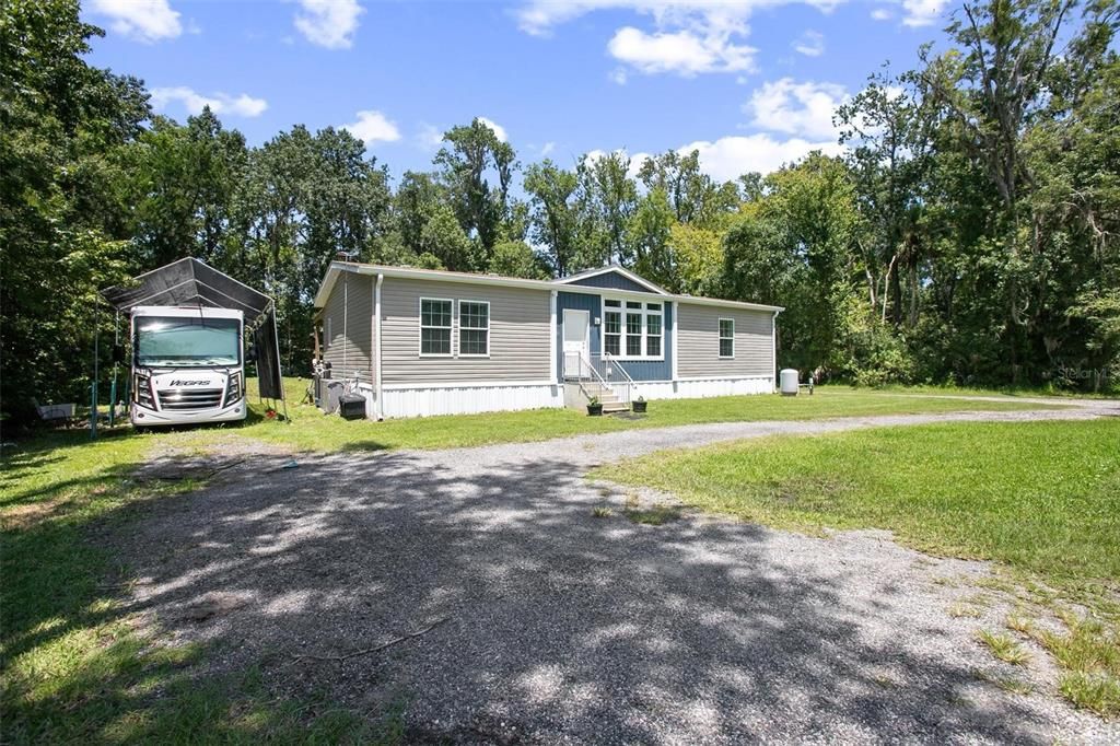 合同活跃: $475,000 (3 贝兹, 2 浴室, 1456 平方英尺)