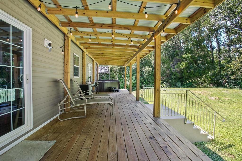 合同活跃: $475,000 (3 贝兹, 2 浴室, 1456 平方英尺)