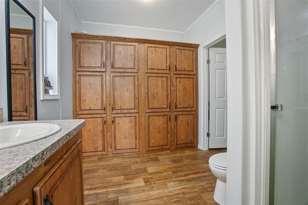 合同活跃: $475,000 (3 贝兹, 2 浴室, 1456 平方英尺)