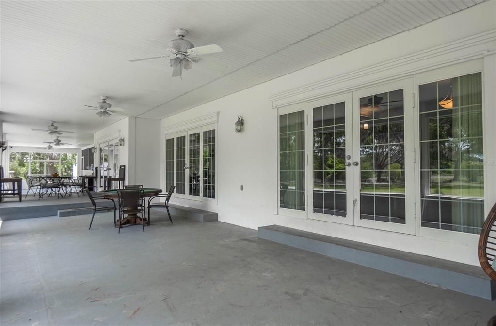 For Sale: $925,000 (7 beds, 4 baths, 5609 Square Feet)