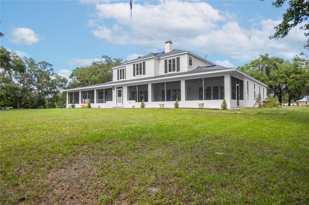 For Sale: $925,000 (7 beds, 4 baths, 5609 Square Feet)