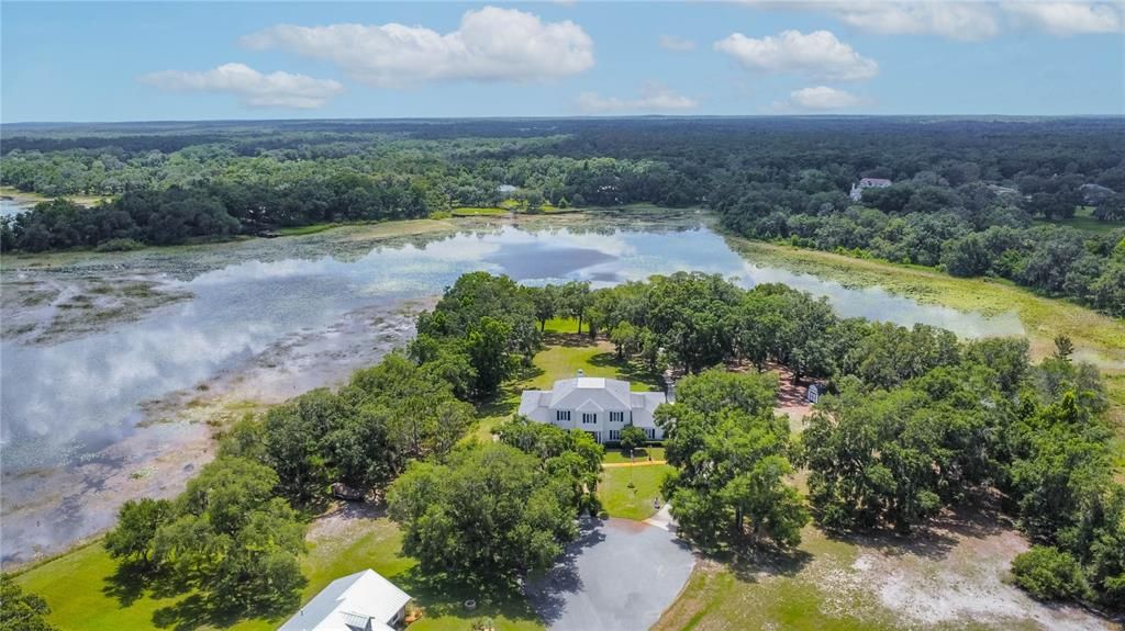 For Sale: $925,000 (7 beds, 4 baths, 5609 Square Feet)