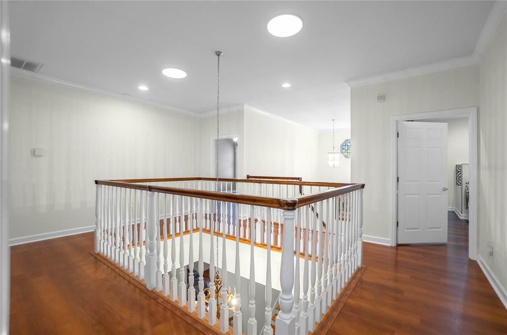 For Sale: $925,000 (7 beds, 4 baths, 5609 Square Feet)